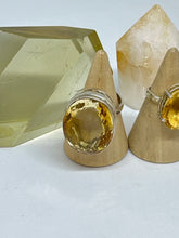 Grand faceted Citrine ring   size 7.5