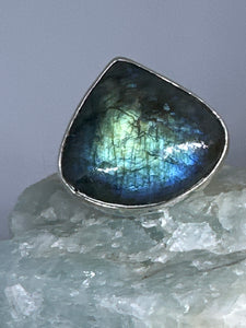 Multicoloured Labradorite Ring   Size 11