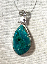 Chrysoprase pendant