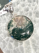Moss agate round pendant