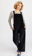 Surya corduroy OVERALLS - black