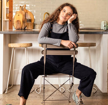 Surya corduroy OVERALLS - black