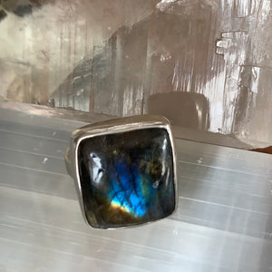 Multicoloured Labradorite Ring   Size 9