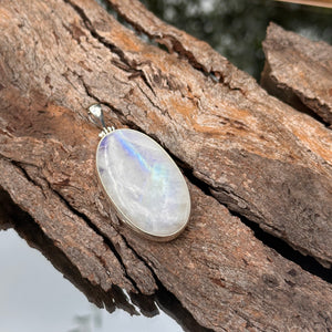 Devotion moonstone pendant